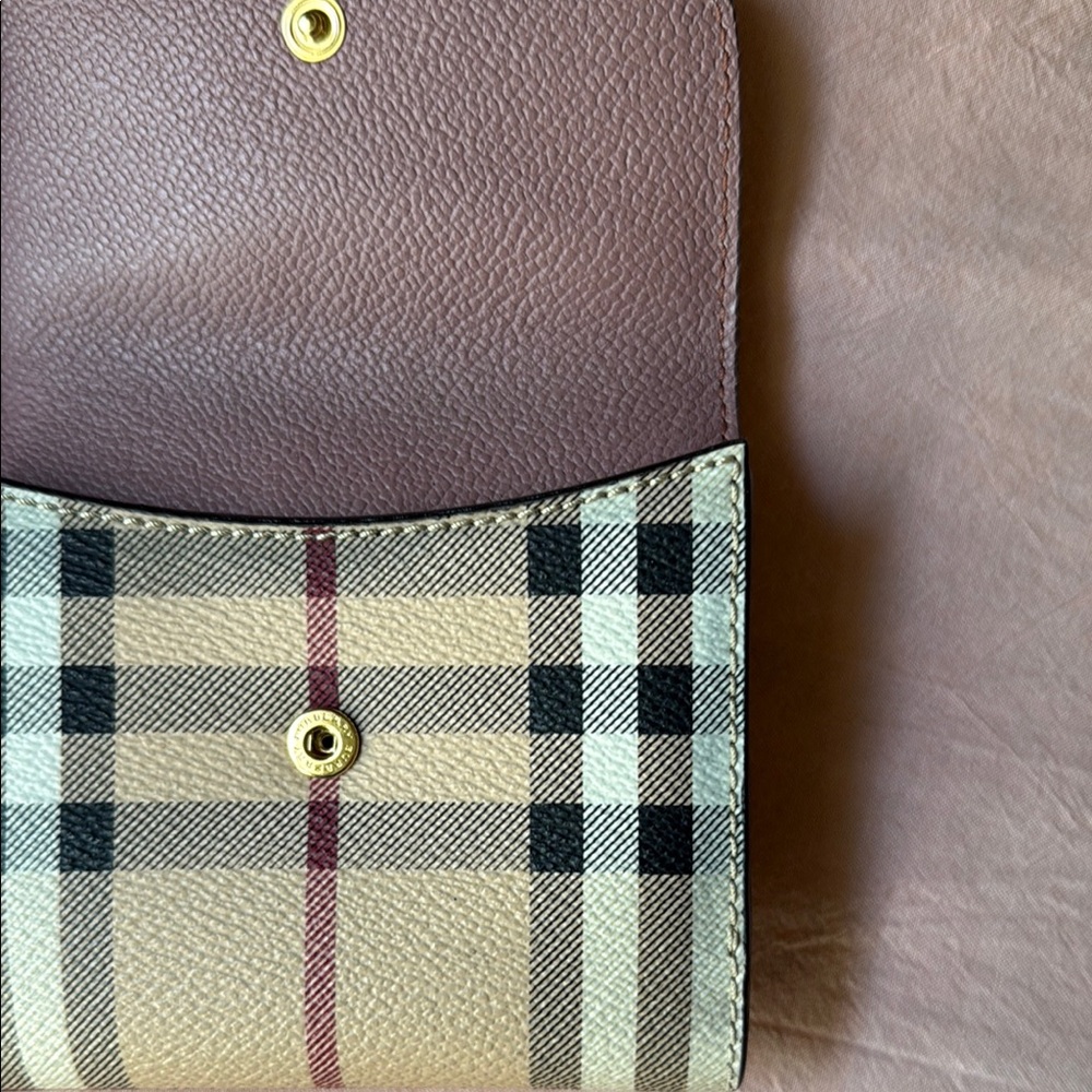 Burberry Compact Wallet - Picture 4 of 10